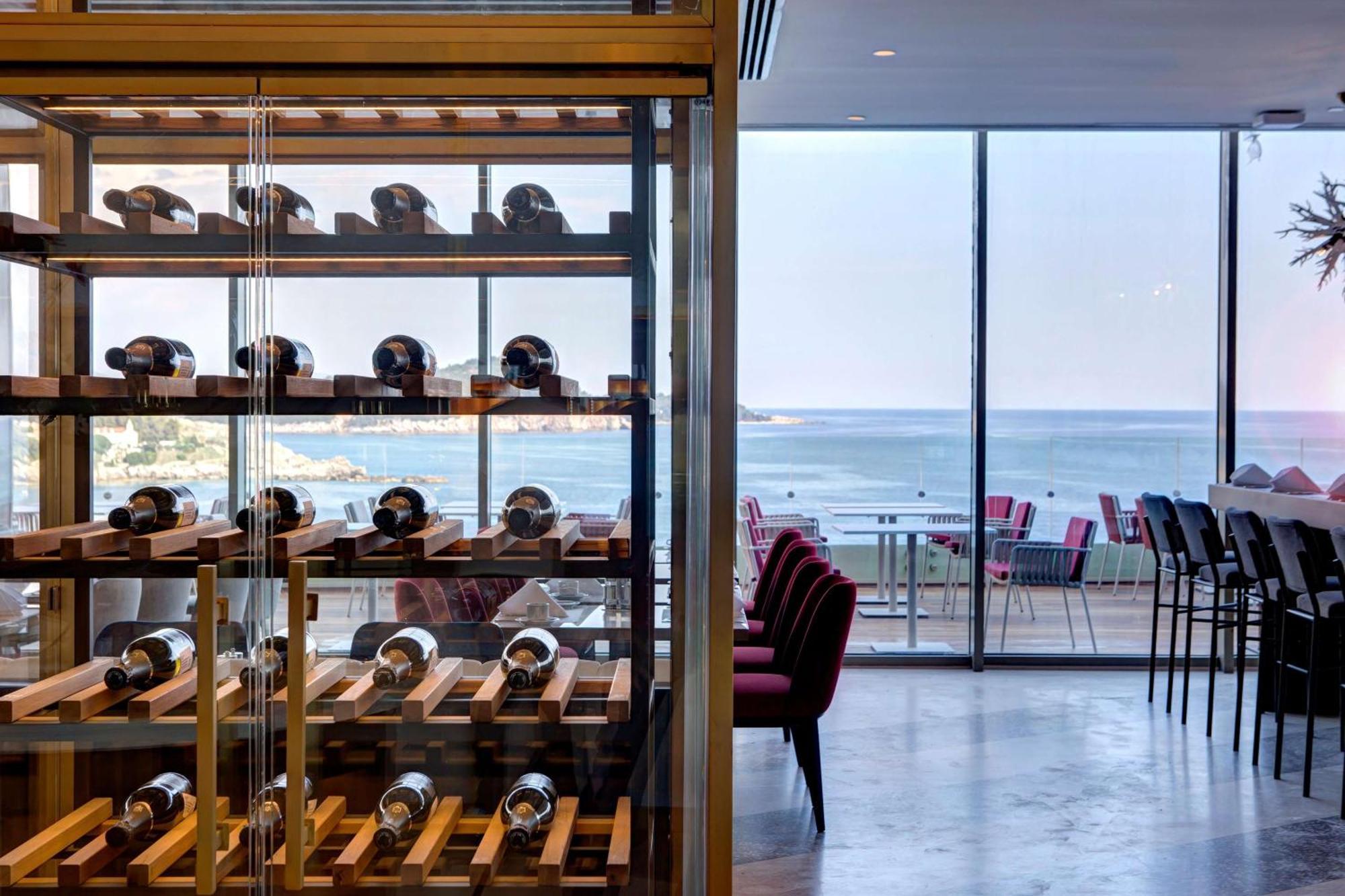 Rixos Premium Dubrovnik Hotel Ngoại thất bức ảnh Wine rack